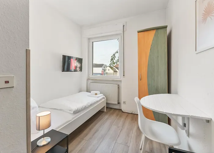 Monteur - Budget, Parking, Wifi, Smart Tv New 3*