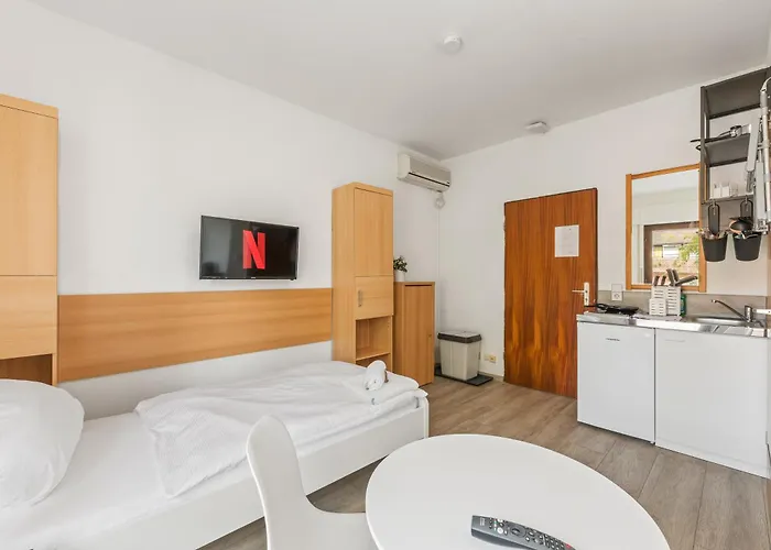 Aparthotel Monteur - Budget, Parking, Wifi, Smart Tv New