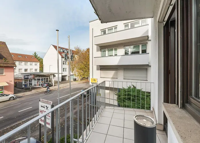 Monteur - Budget, Parking, Wifi, Smart Tv New 3*
